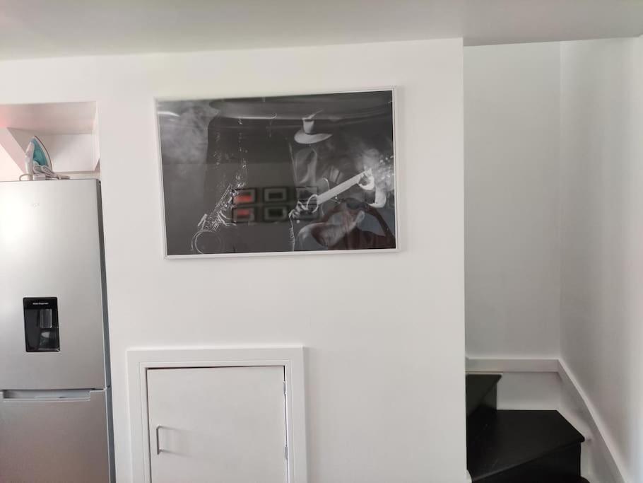 The Old Bar In Wiltshire - 1 Bedroom Guesthouse Chippenham  Exteriör bild